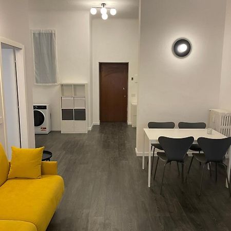 Centrale Apartment Мілан Екстер'єр фото